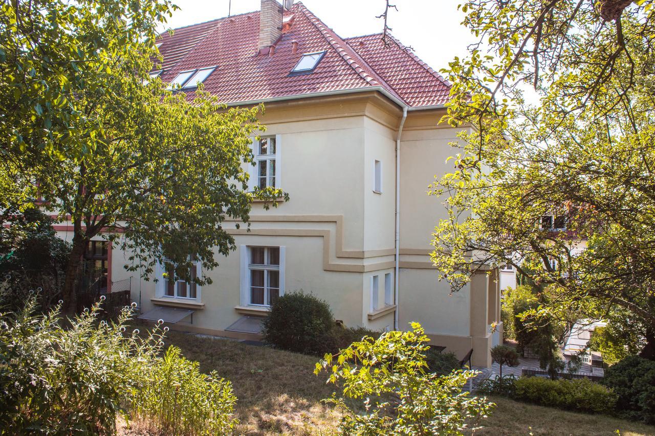 Flamingo Apartments Prague Exterior photo